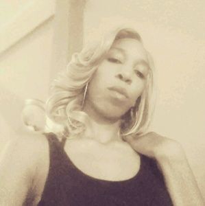 Meet your Posher, Kendra